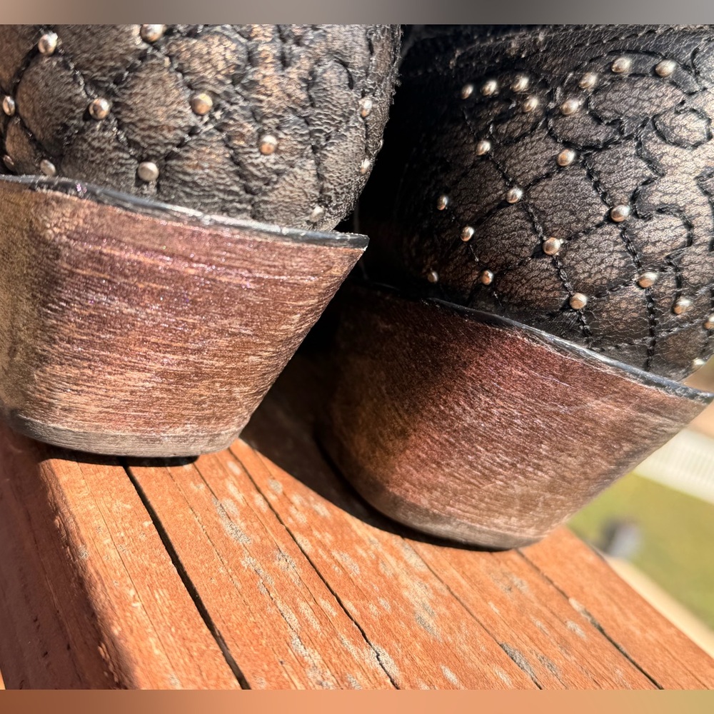 Corral Studded, Elaborately, Embroidered, Boots. - Picture 9 of 13